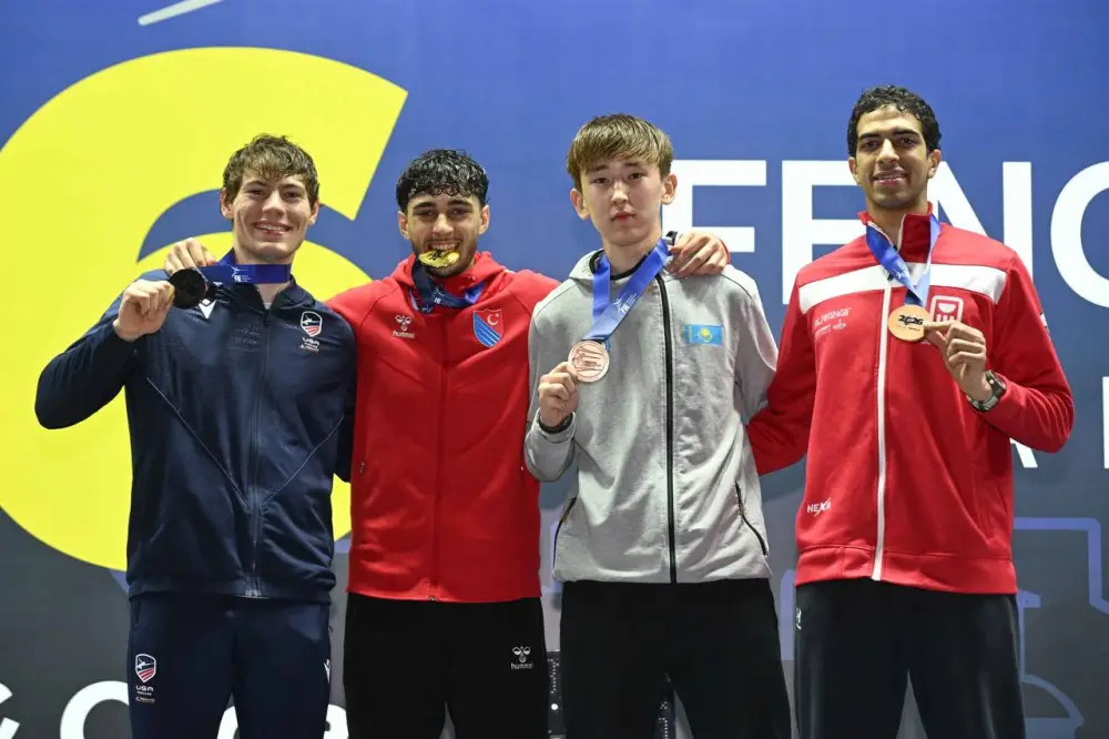 Казахстанец завоевал историческую медаль на чемпионате мира по фехтованию (2)