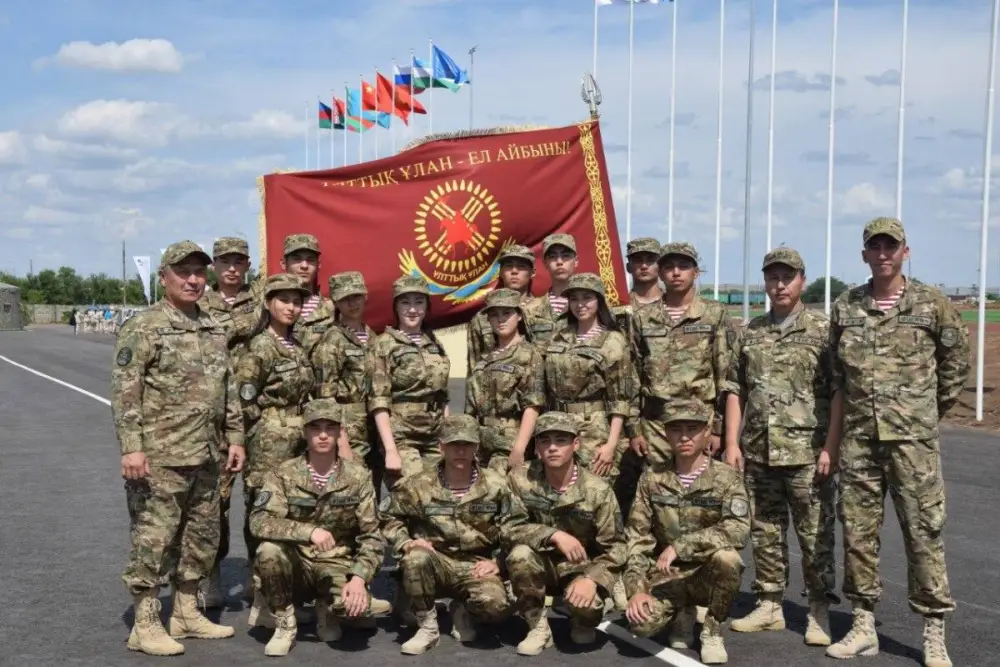 73 военно-патриотических класса "Жас бүркіт" функционируют под шефством Нацгвардии (2)