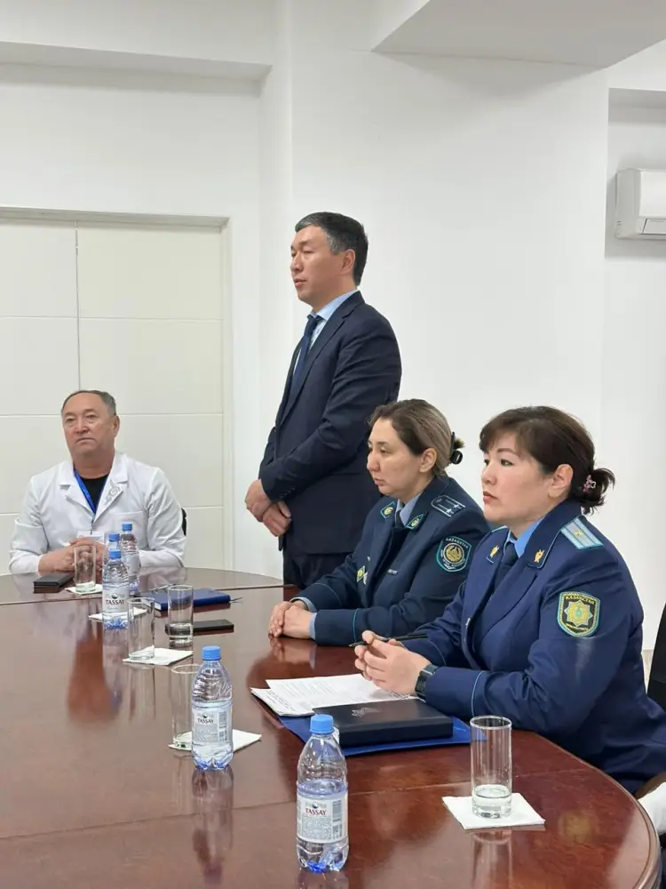 Наркотики, короткая «карьера закладчиков» и безопасность врачей: разъяснительную встречу провели для столичных медиков (2)