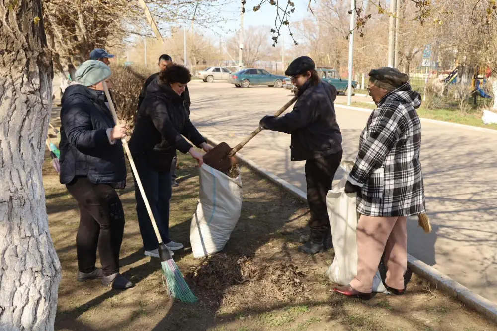 В городах и районах Костанайской области поддержали акцию "Таза аула" (2)