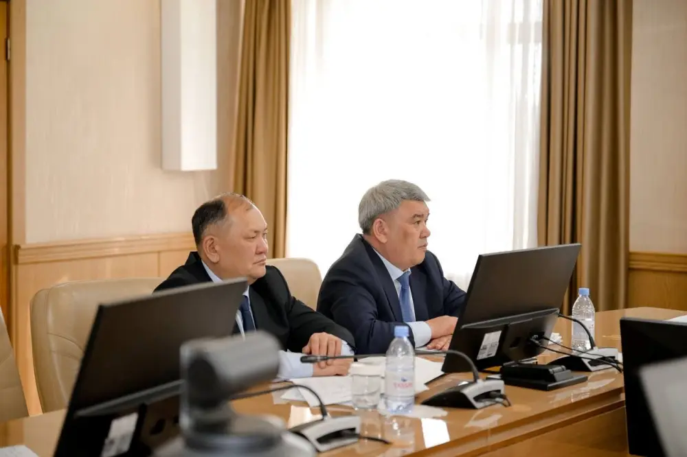 На заседании акимата рассмотрели ключевые вопросы социально-экономического развития региона за первый квартал 2026 года и состояние дорожной отрасли (4)