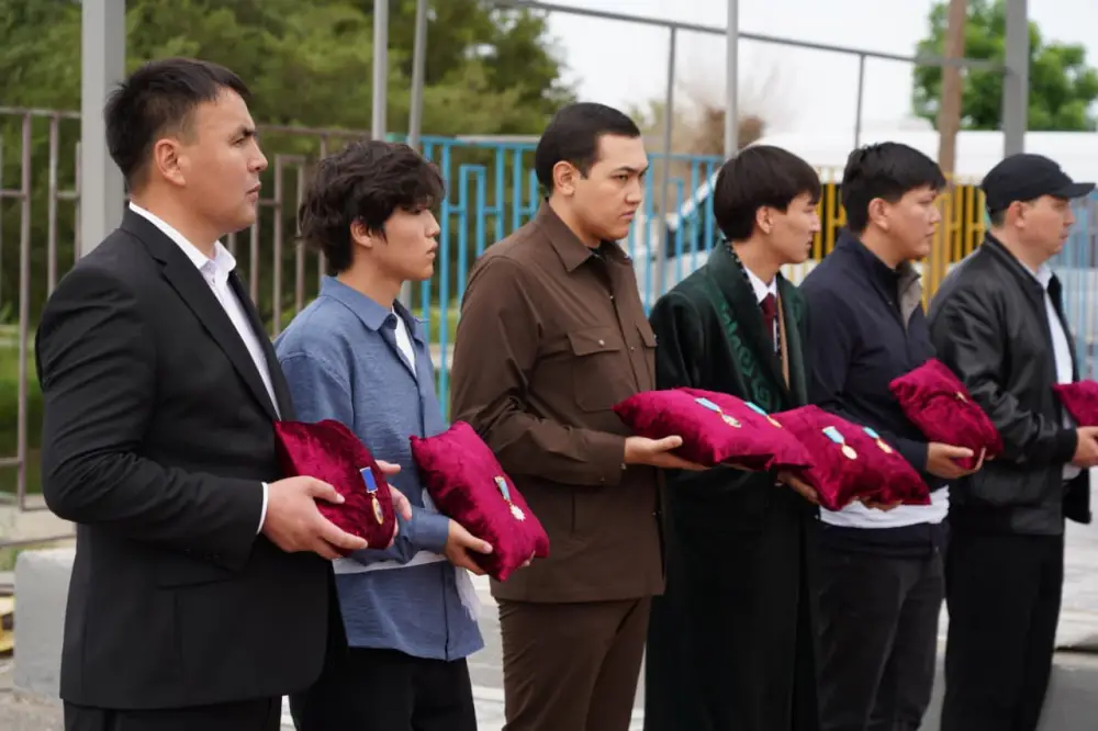 В ТУРКЕСТАНСКОЙ ОБЛАСТИ ПРОВОДИЛИ В ПОСЛЕДНИЙ ПУТЬ ПРОСЛАВЛЕННОГО ПОЭТА, НАЦИОНАЛЬНОГО ДЕЯТЕЛЯ МУХТАРА ШАХАНОВА (5)