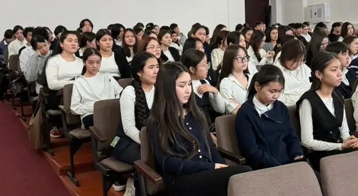 В Алматы учащимся музыкальной школы рассказали о рисках экстремизма и терроризма (2)