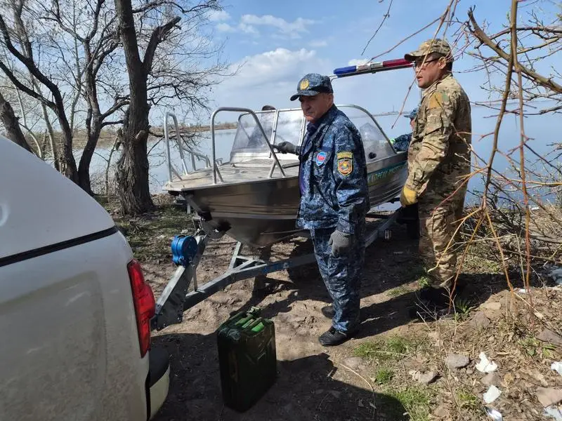 «Чистые водоёмы»: около 40 мешков мусора собрали на берегу Самаркандского водохранилища (4)