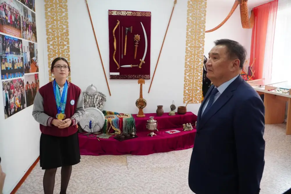 Аким области поручил решить вопрос аварийной столовой (4)