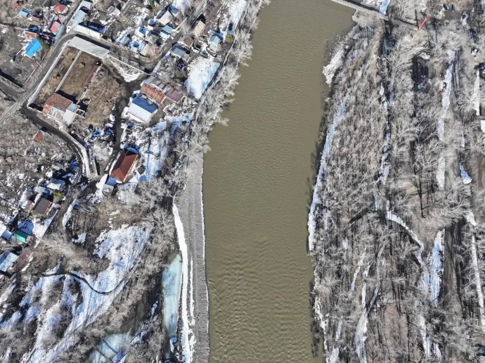 В ВКО провели аэровизуальное обследование паводковой обстановки (6)