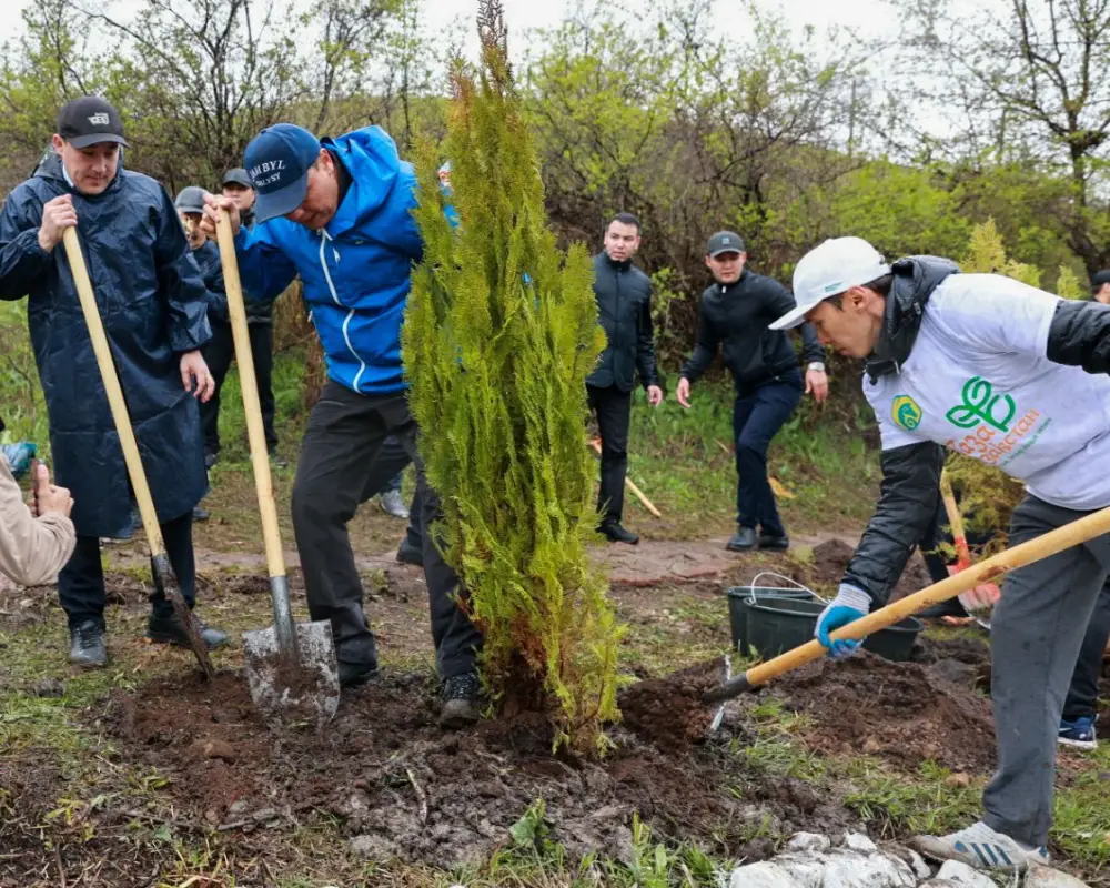 Ербол Карашукеев принял участие в акции «Мөлдір бұлақ» (7)
