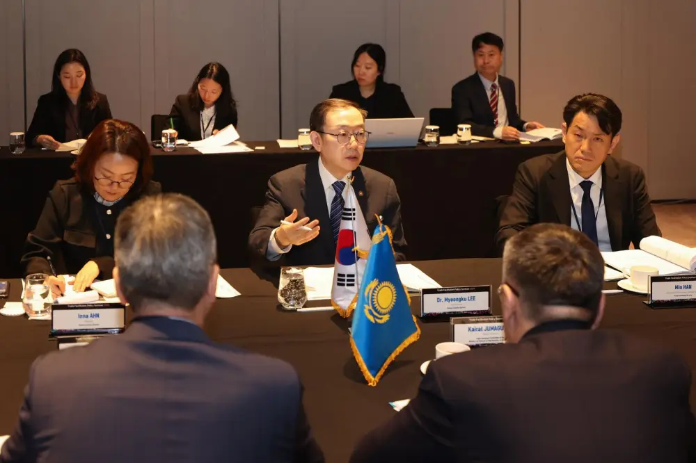 Казахстан и Республика Корея обсудили развитие сотрудничества в таможенной сфере (4)