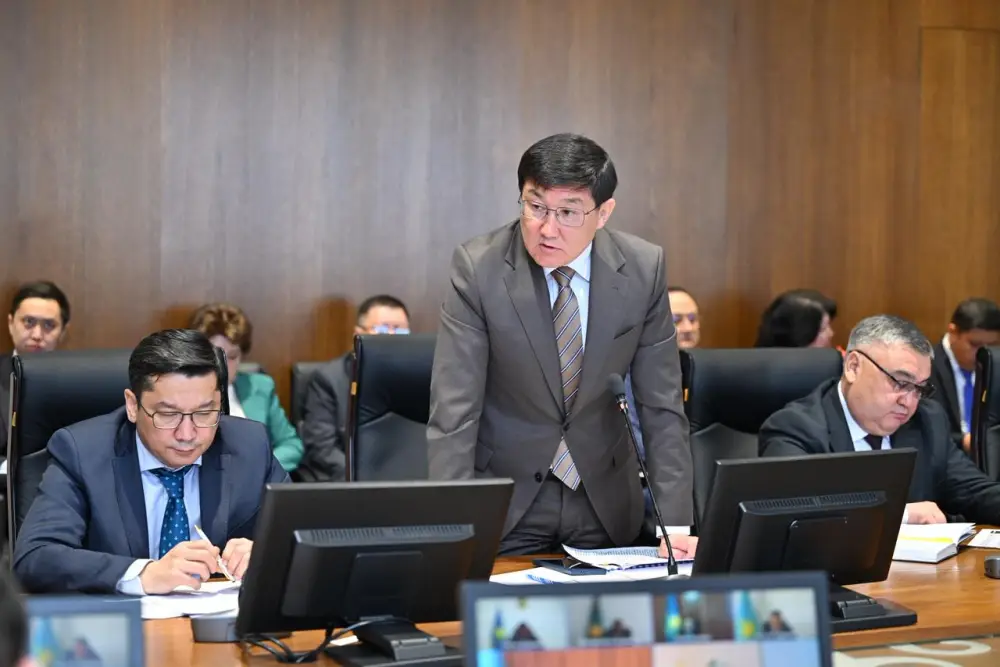 В области Абай рассмотрен ход реализации программы «Таза Қазақстан» (9)