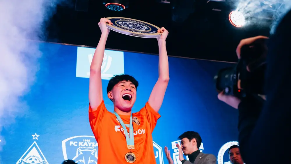 Киберфутбол: карагандинец представит страну на eChampions League в Англии (2)