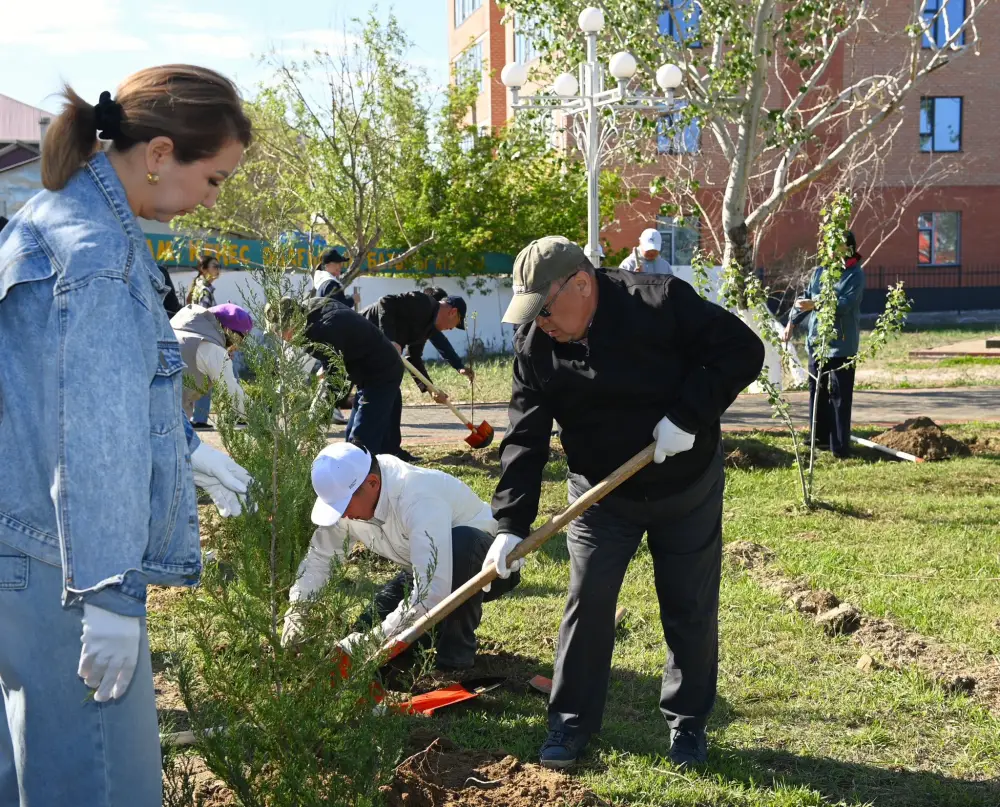 Cыр өңірінде «Тағзым орны таза болсын, рух пен тазалық – егіз ұғым» атты жалпыхалықтық тазалық акциясы өтті (10)