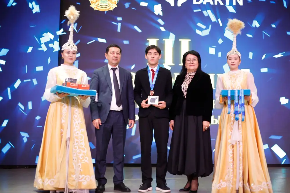 В Таразе завершился заключительный этап республиканской олимпиады по общественно гуманитарным предметам среди учащихся 10-11 (12) классов (6)