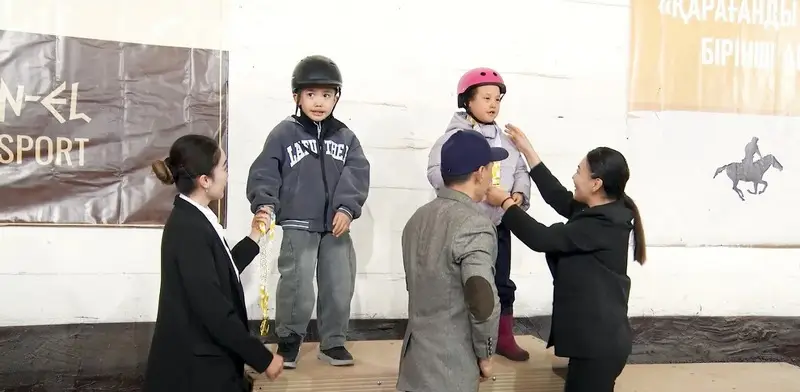 Спорт без границ: в Караганде особенные спортсмены соревновались в верховой езде (6)