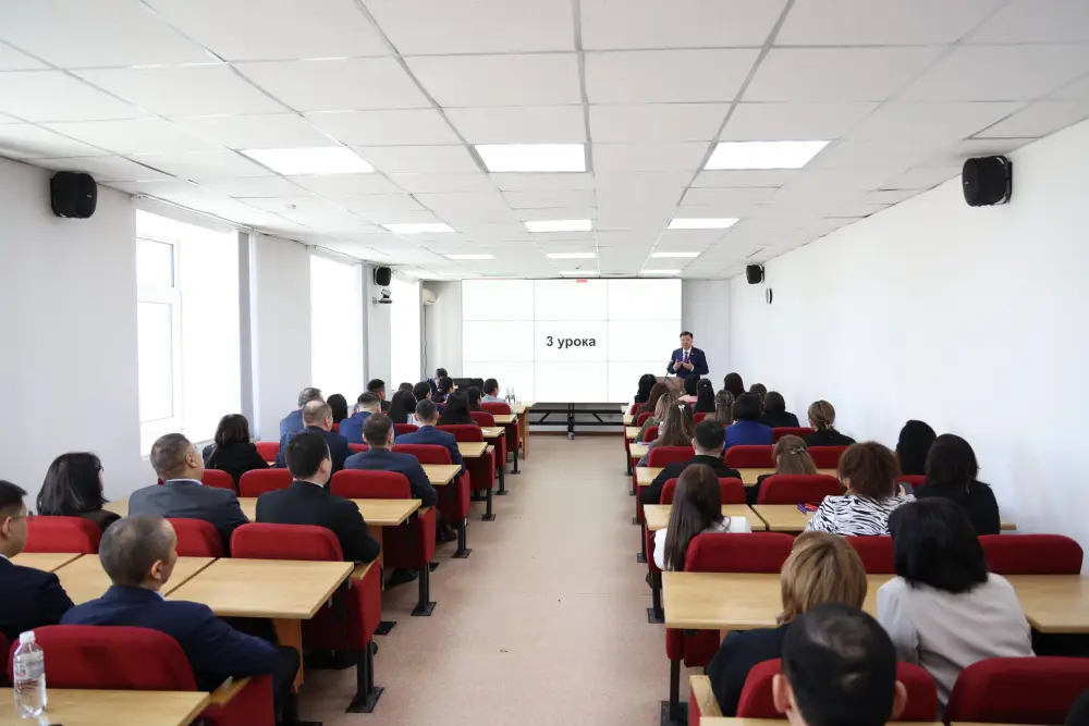 В Академии правосудия состоялась гостевая лекция заместителя Председателя Сената Парламента Республики Казахстан Жакипа Асанова на тему «ФКТ: 3 столпа успеха» (3)