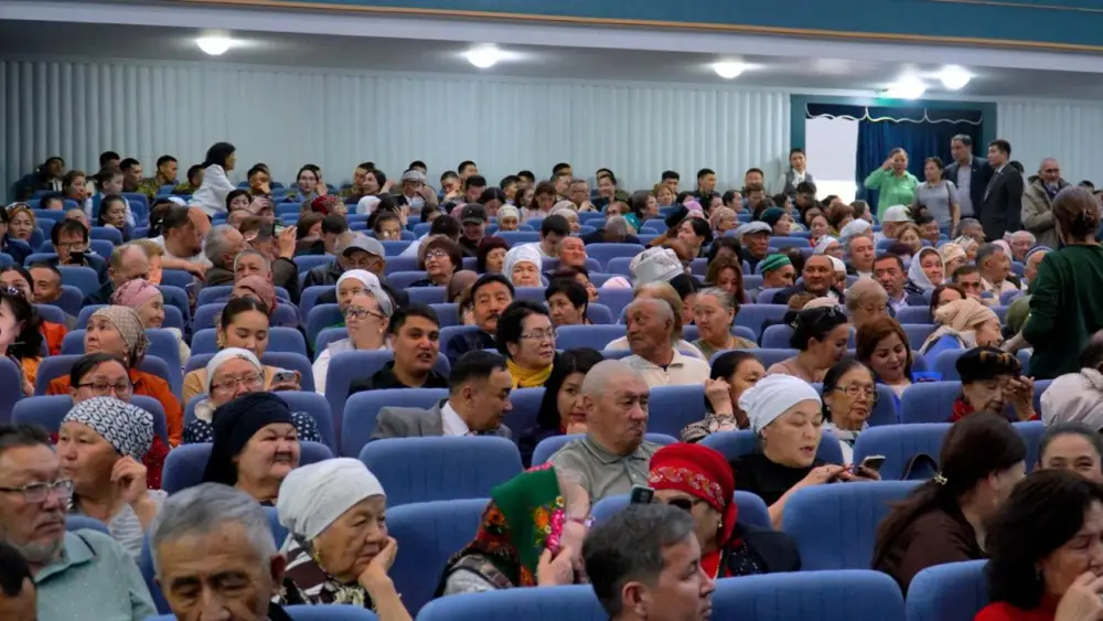 «Закон и порядок»: в Астане прошел республиканский айтыс с участием представителей различных этносов (3)