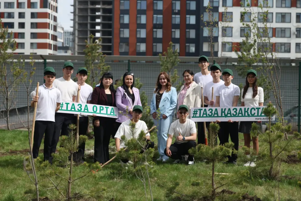 Более 100 тысяч выпускников школ внесли вклад в озеленение страны (6)