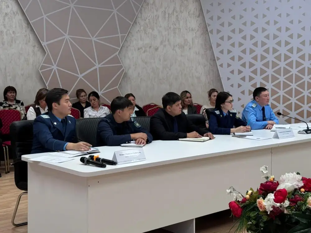 В Астане обсудили вопросы профилактики правонарушений среди подростков (3)