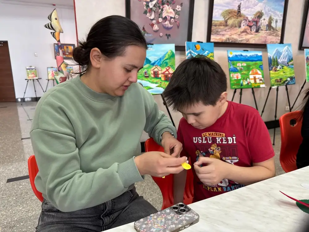 «Сердце ребенка — мир искусства»: в Астане прошел мастер-класс для особенных детей (3)