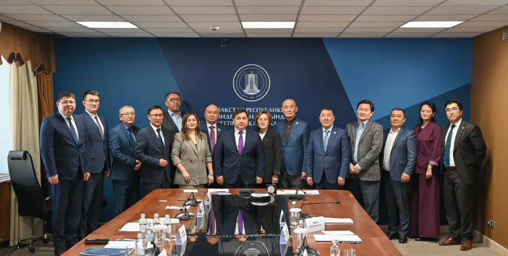 Новый состав Общественного совета при Агентстве Республики Казахстан по делам государственной службы приступил к работе (3)