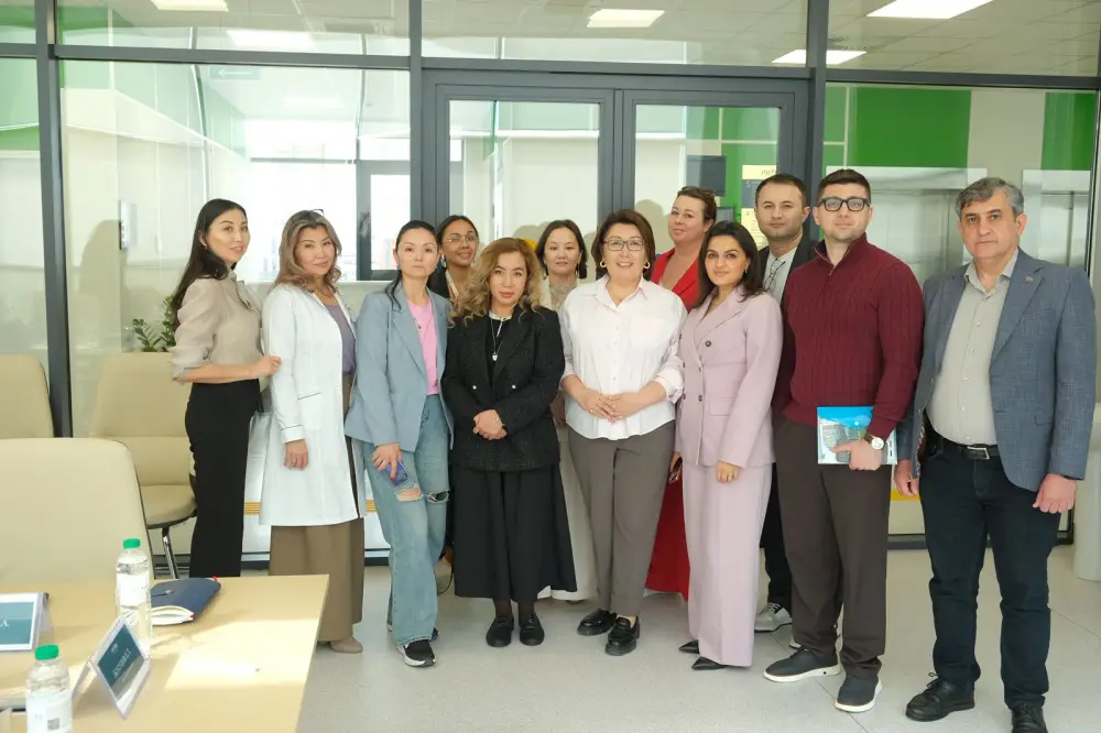 Астана укрепляет позиции как центр высокотехнологичной медицины в Центральной Азии: зарубежные врачи знакомятся с клиниками столицы (5)