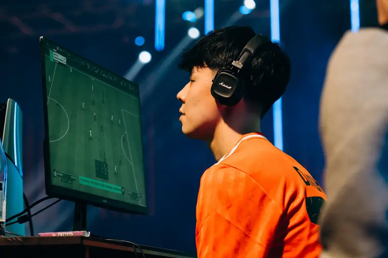 Киберфутбол: карагандинец представит страну на eChampions League в Англии (5)