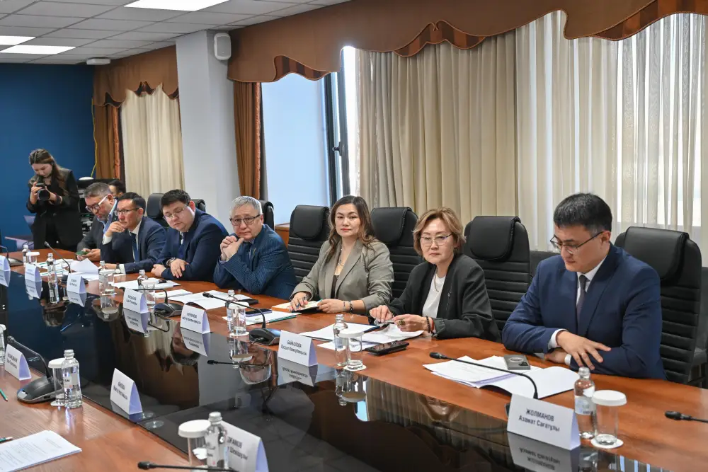 Новый состав Общественного совета при Агентстве Республики Казахстан по делам государственной службы приступил к работе (2)
