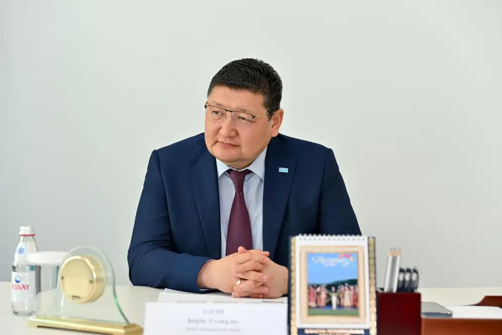 Аким области провел личный прием граждан (3)