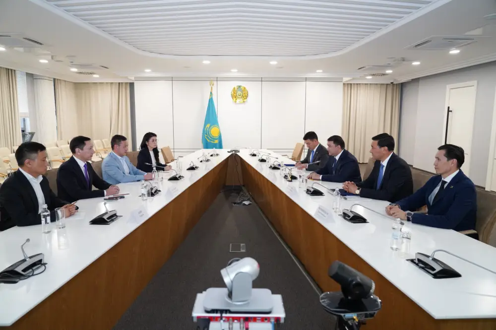 НУРАЛХАН КУШЕРОВ ВСТРЕТИЛСЯ С ИЗВЕСТНЫМ ПРЕДПРИНИМАТЕЛЕМ, УЧРЕДИТЕЛЕМ ХОЛДИНГА «KUSTO GROUP» КАНАТОМ КОПБАЕВЫМ (3)