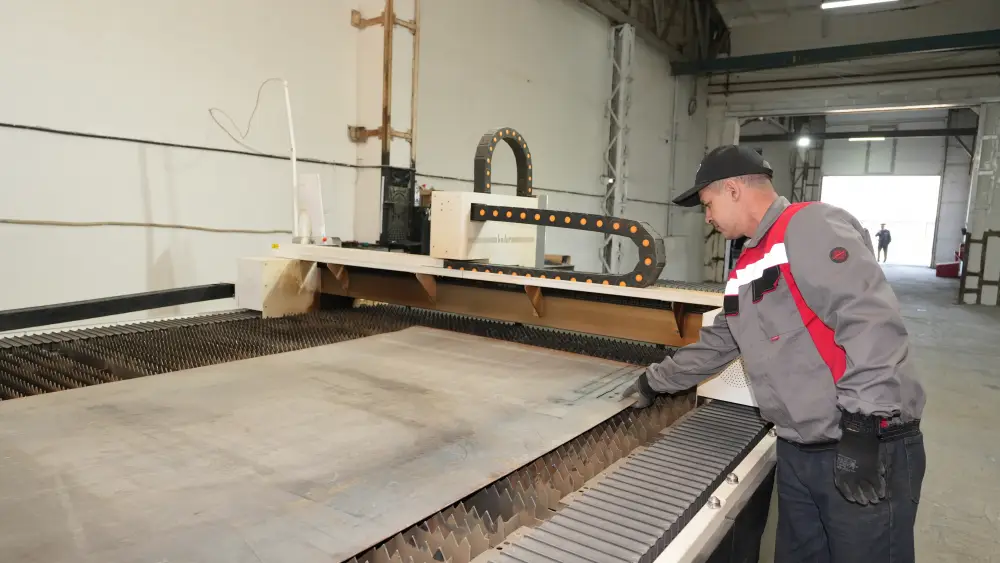 Глава МЧС ознакомился с развитием промышленного производства в Павлодаре (5)