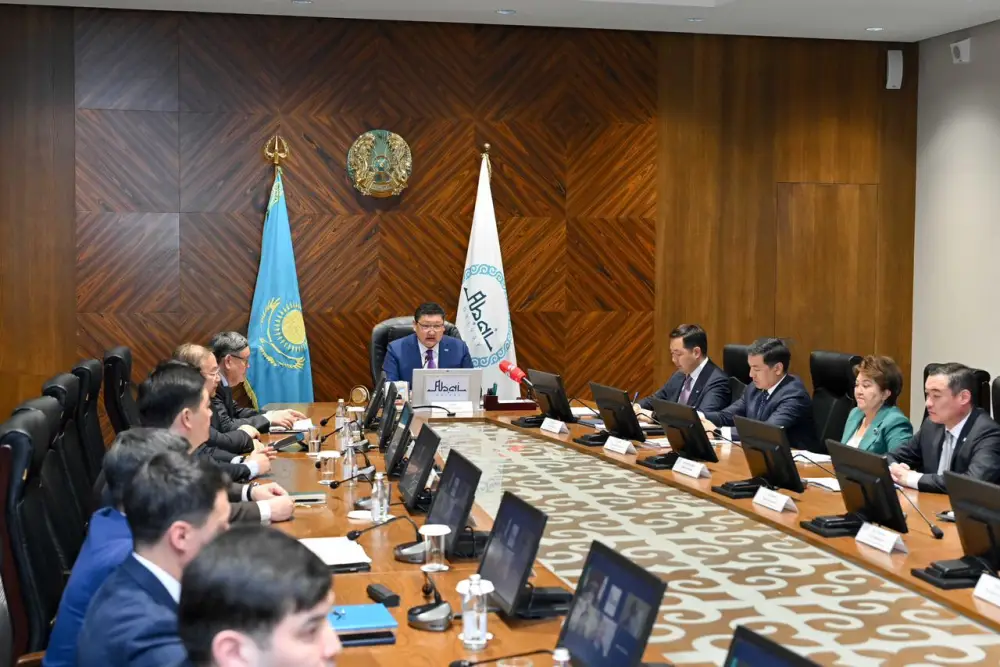 В области Абай обсудили план развития Наукограда Курчатов (6)