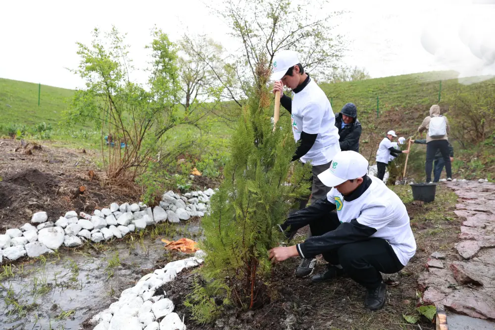 Ербол Карашукеев принял участие в акции «Мөлдір бұлақ» (9)