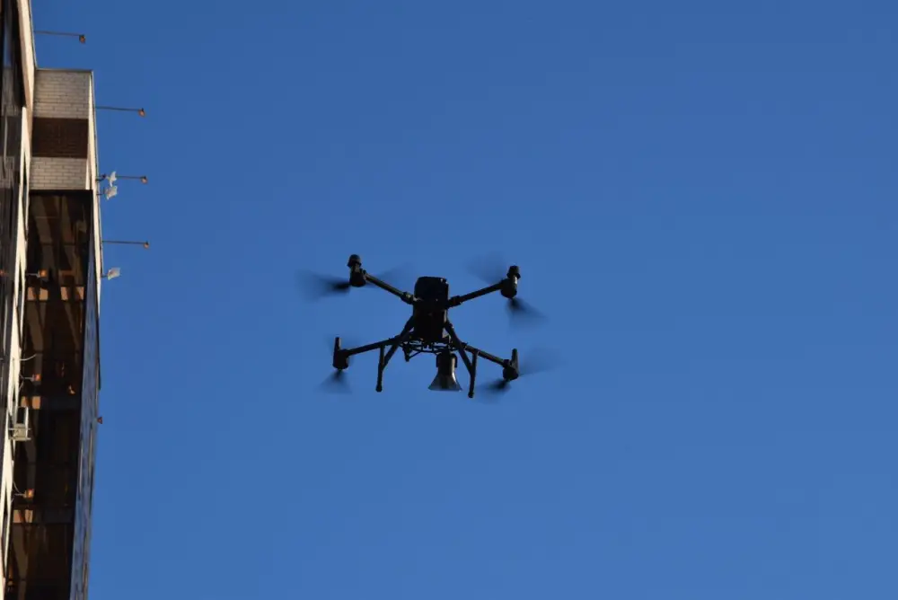 Профилактика выпадения детей из окон с применением БПЛА (8)