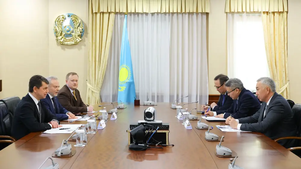 Серик Жумангарин провел встречу с заместителем министра иностранных дел Украины (4)