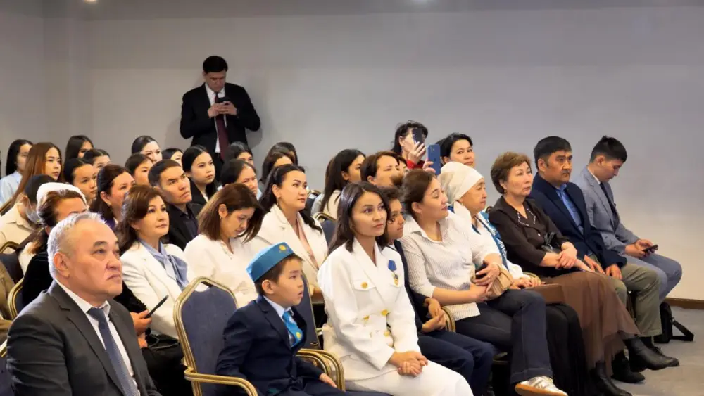 Лучших читателей и меценатов столичных библиотек наградили в Астане (10)