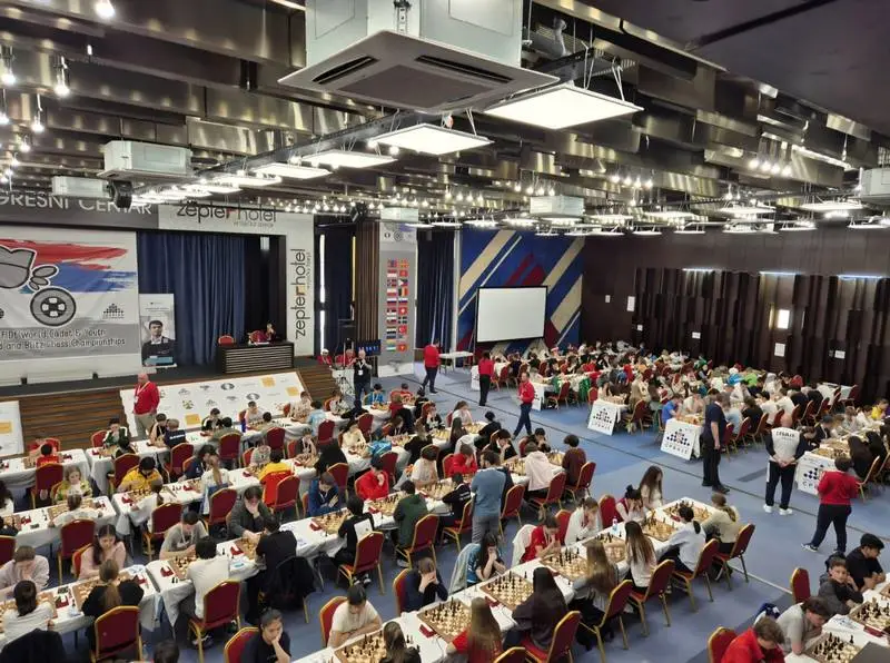 Карагандинец Даниял Сапенов стал серебряным призёром юниорского чемпионата мира по шахматам (4)