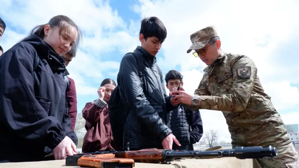 Более 15 тысяч казахстанцев посетили воинские части в День открытых дверей (6)