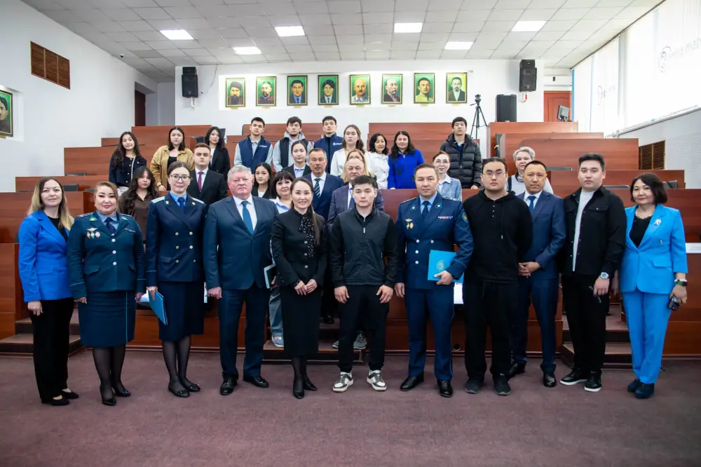 Руководитель Национального центра по правам человека выступила с лекцией в Toraighyrov University (5)