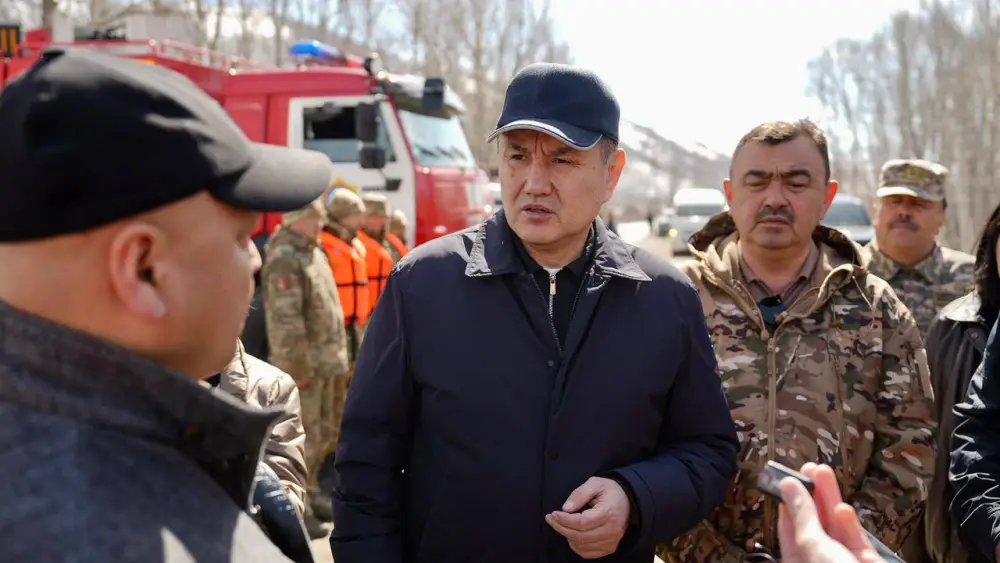 Аким ВКО проверил ход противопаводковых работ в районах региона (9)