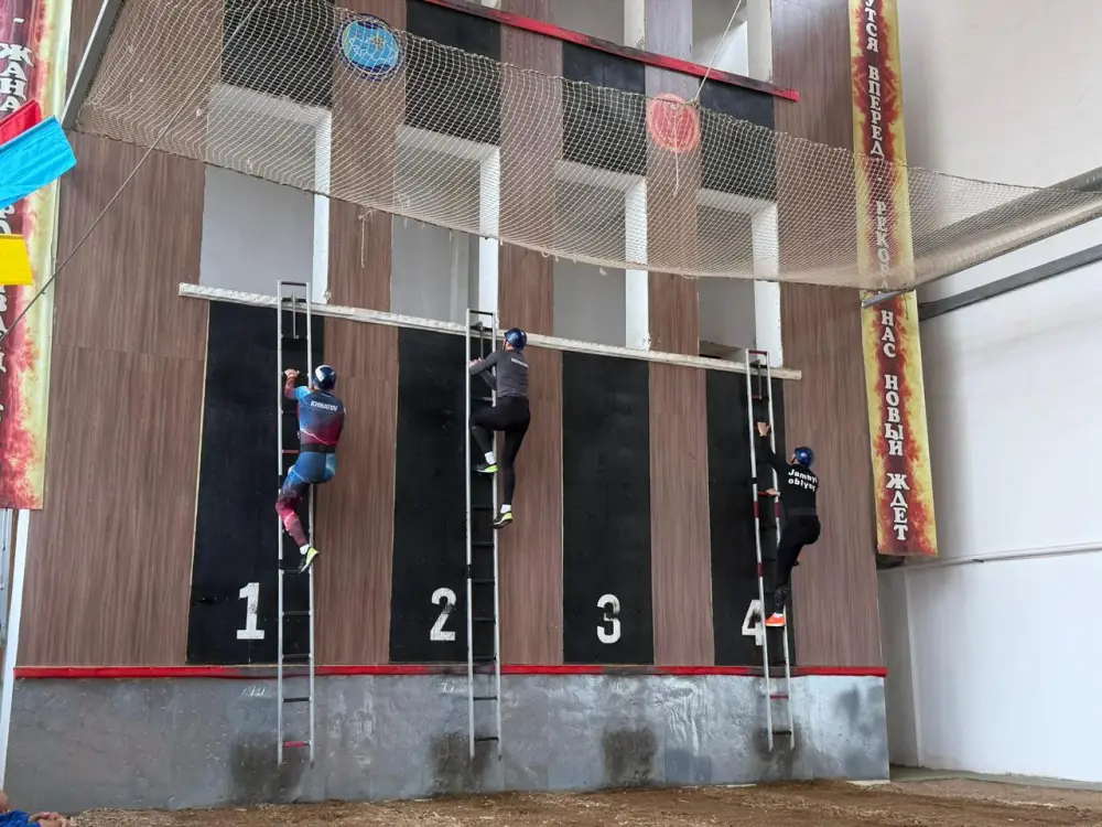 В Астане стартовал II турнир на Кубок по пожарно-спасательному спорту (6)