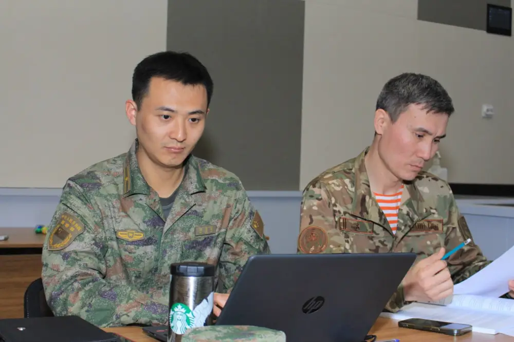 Военнослужащие освоили алгоритмы работы штабных офицеров миротворческих миссий (3)