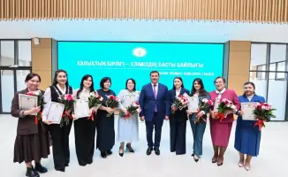 Награды за активное участие в республиканском референдуме в Казахстане