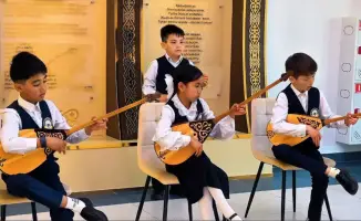 Национальный день книги: международные инициативы по повышению интереса к чтению среди школьников в рамках программы «Адал азамат»