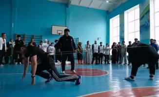 Национальные спортивные соревнования Бала Толагай в Астане 10 команд традиционные виды спорта