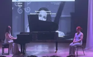 Женская сила в музыке: французская пианистка в Караганде