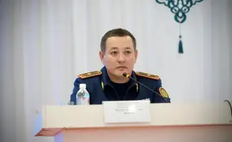 ГЛАВА ПОЛИЦИИ ШЫМКЕНТА ОБСУДИЛ ВОПРОСЫ БЕЗОПАСНОСТИ С 500 ШКОЛЬНИКАМИ В РАМКАХ МЕРОПРИЯТИЯ "ҚАУІПСІЗ МЕКТЕП"