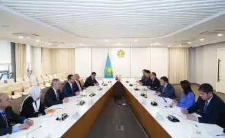 Турецкая делегация обсуждает культурные связи и проекты в Туркестане