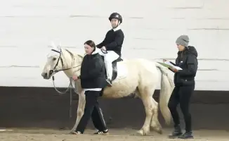 Лошади и мечты: особенные спортсмены Караганды в действии