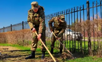 Военнослужащие Национальной гвардии организовали уборку в Центре социального обслуживания «Шарапат» в Астане