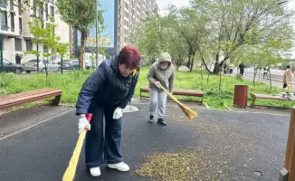 Субботник на улице Карьерной в Алматы: 150 участников очистили территорию от 50 кубометров мусора