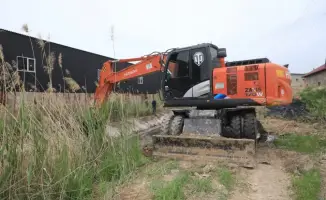 Механическая очистка водопроводных каналов в Сарыагаше: более 200 километров в 2023 году